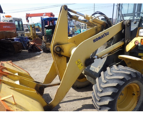 KOMATSU WA40-8