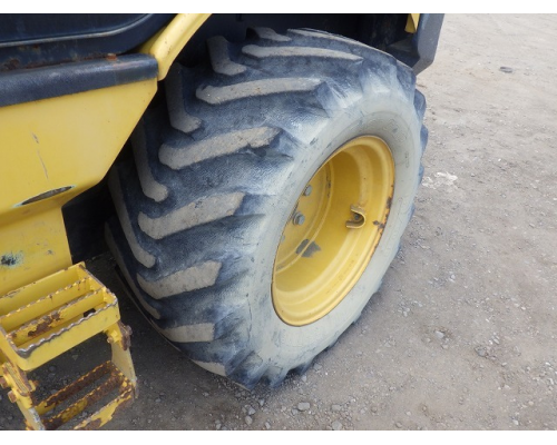 KOMATSU WA40-8