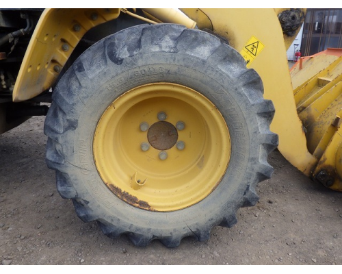 KOMATSU WA40-8