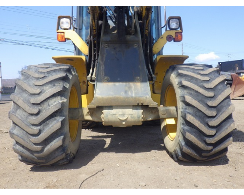 KOMATSU WA40-8