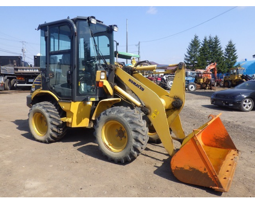KOMATSU WA40-8