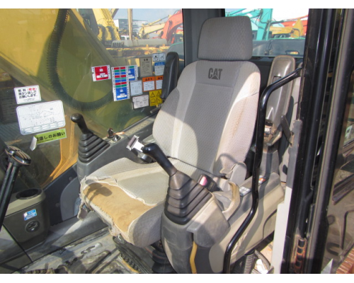 CAT 320D