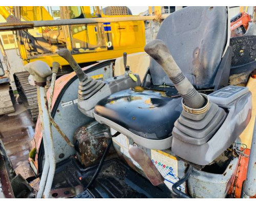 HITACHI ZX35U