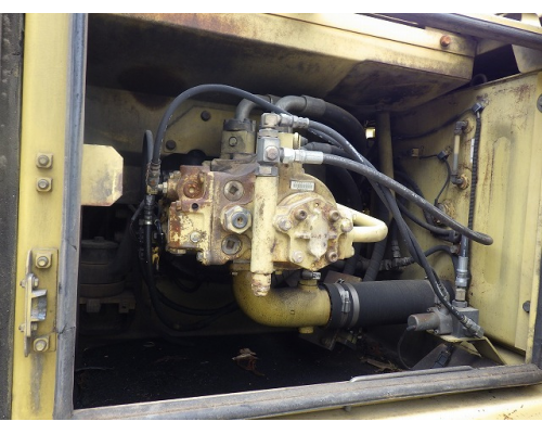 KOMATSU PC200-6E