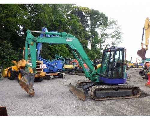 YANMAR VIO70-3