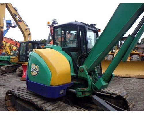YANMAR VIO70-3