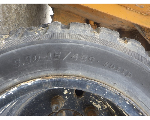 KOMATSU FD25-7