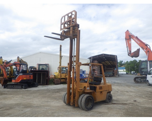 KOMATSU FD25-7