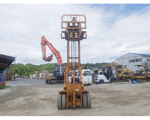 KOMATSU FD25-7