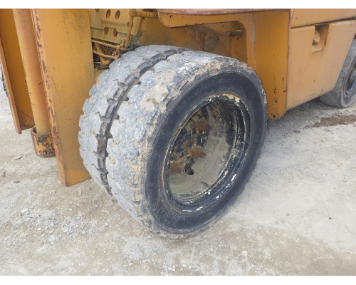 KOMATSU FD25-7