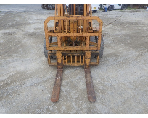 KOMATSU FD25-7