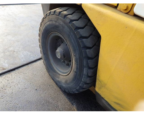 KOMATSU FG30-8