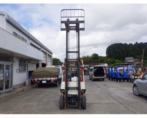 NISSAN NAH01M15