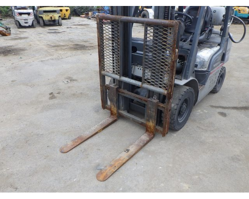 NISSAN UL02A25W