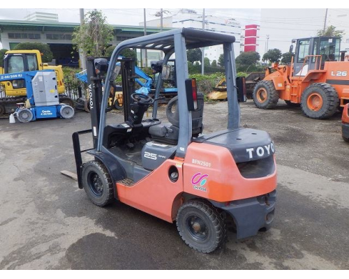 TOYOTA 02-8FDL25