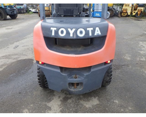 TOYOTA 02-8FDL25