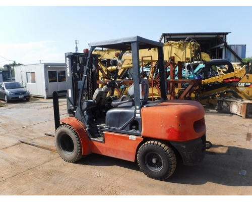 KOMATSU FD30C-12