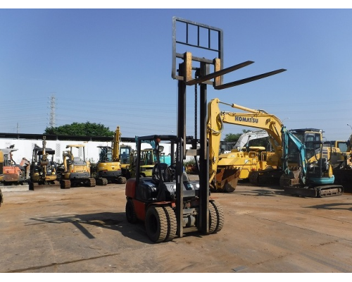 KOMATSU FD30C-12