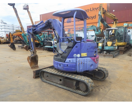 KOMATSU PC28UU-3