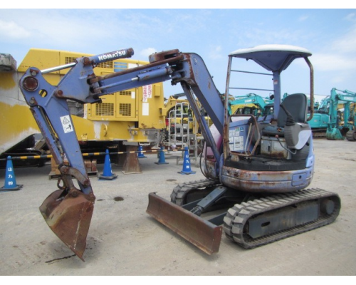 KOMATSU PC28UU-3