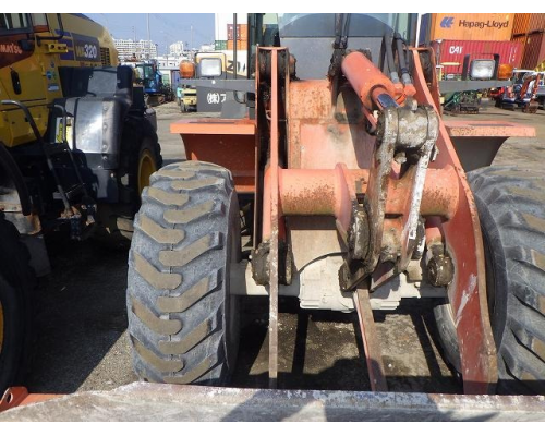 HITACHI ZW120
