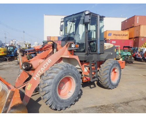 HITACHI ZW120