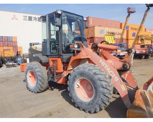 HITACHI ZW120