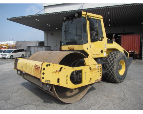 BOMAG BW211D-4