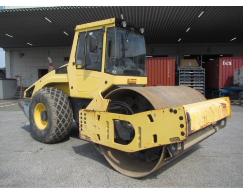 BOMAG BW211D-4