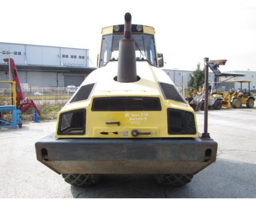 BOMAG BW211D-4
