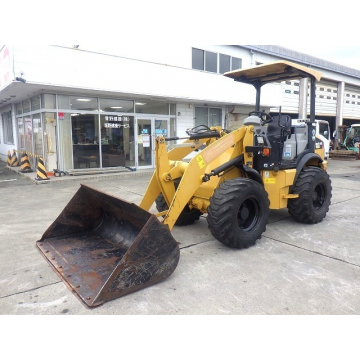 CAT 903C2