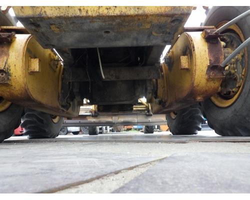 KOMATSU GD405A-2