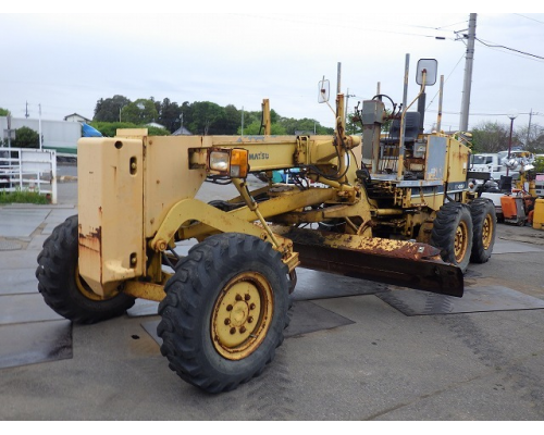 KOMATSU GD405A-2