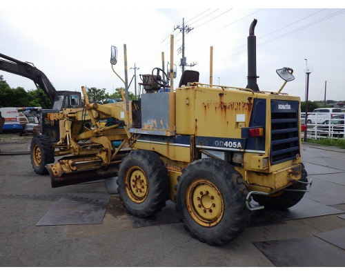 KOMATSU GD405A-2