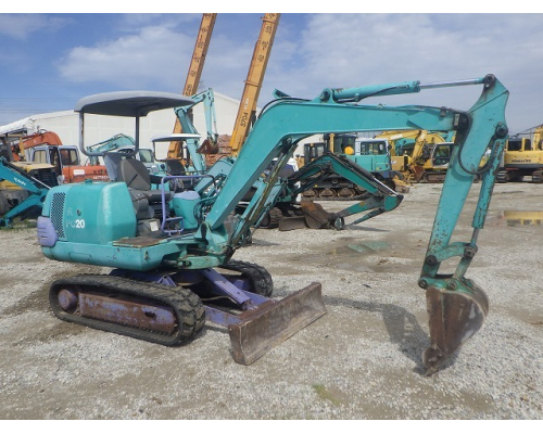 KOMATSU PC20-7E