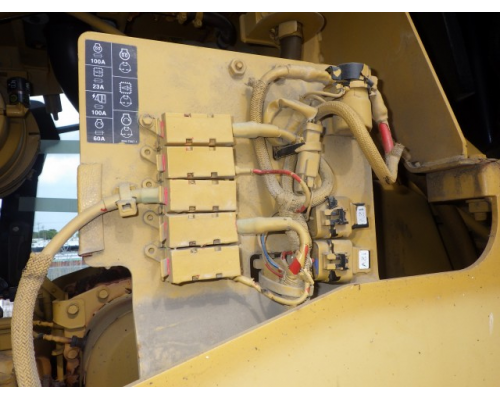 CAT 910K