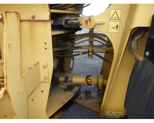 CAT 910K