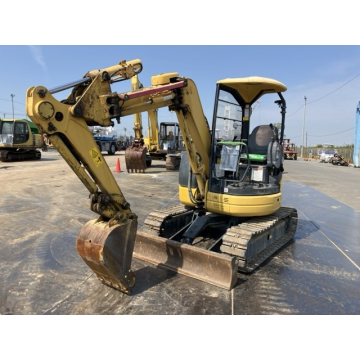KOMATSU PC30UU-5