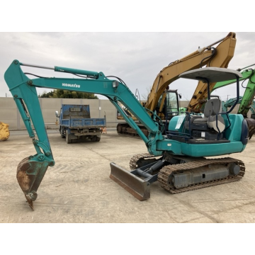 KOMATSU PC35R-8