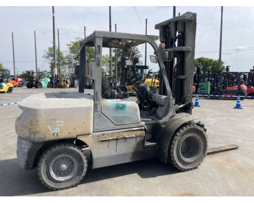 KOMATSU FD45T-8