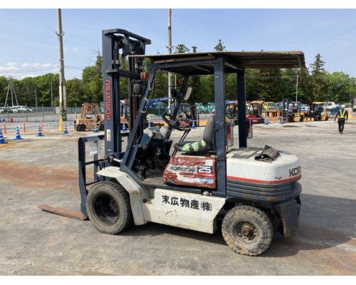 KOMATSU FD25-11