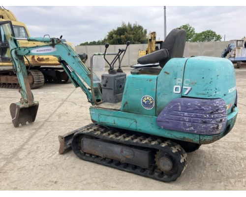 KOMATSU PC07-2