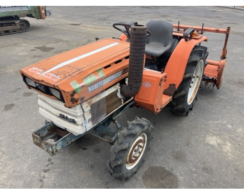 KUBOTA B1600DT