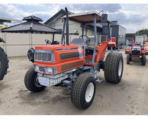 KUBOTA M1-65DT