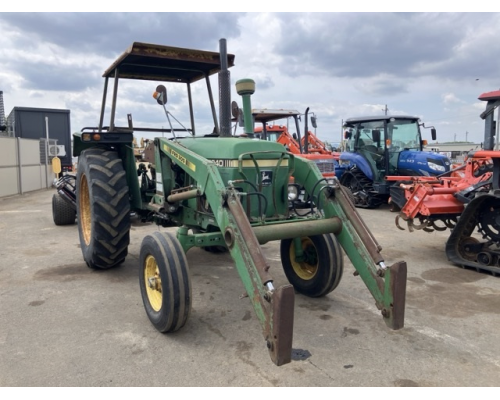 JOHN DEERE 2040