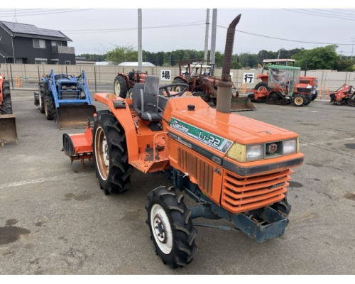 KUBOTA L1-22