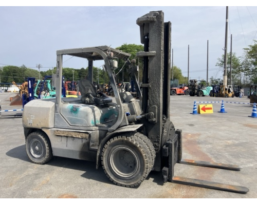 KOMATSU FD45T-8