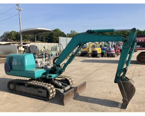 KOMATSU PC25-1