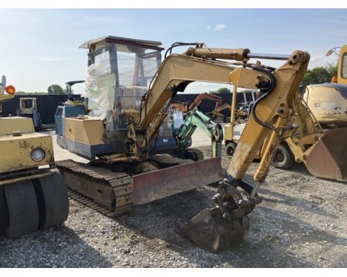 KOMATSU PC20-5