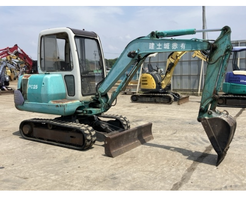 KOMATSU PC25-1